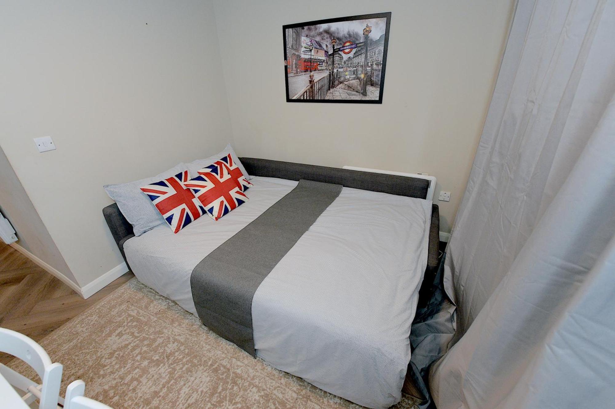 2 Bedroom Flat In Wood Green Piccadilly Line London Luaran gambar