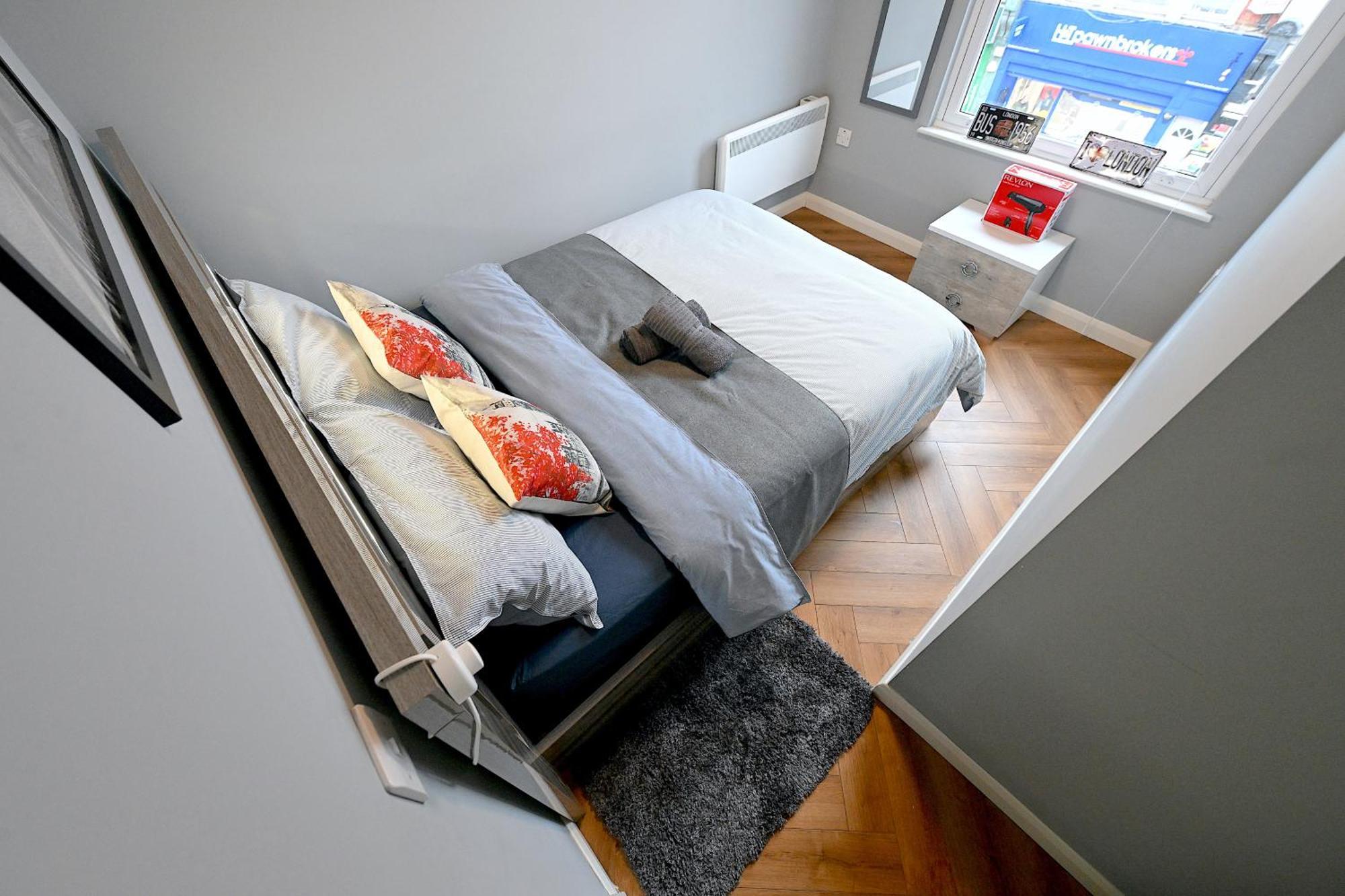 2 Bedroom Flat In Wood Green Piccadilly Line London Luaran gambar