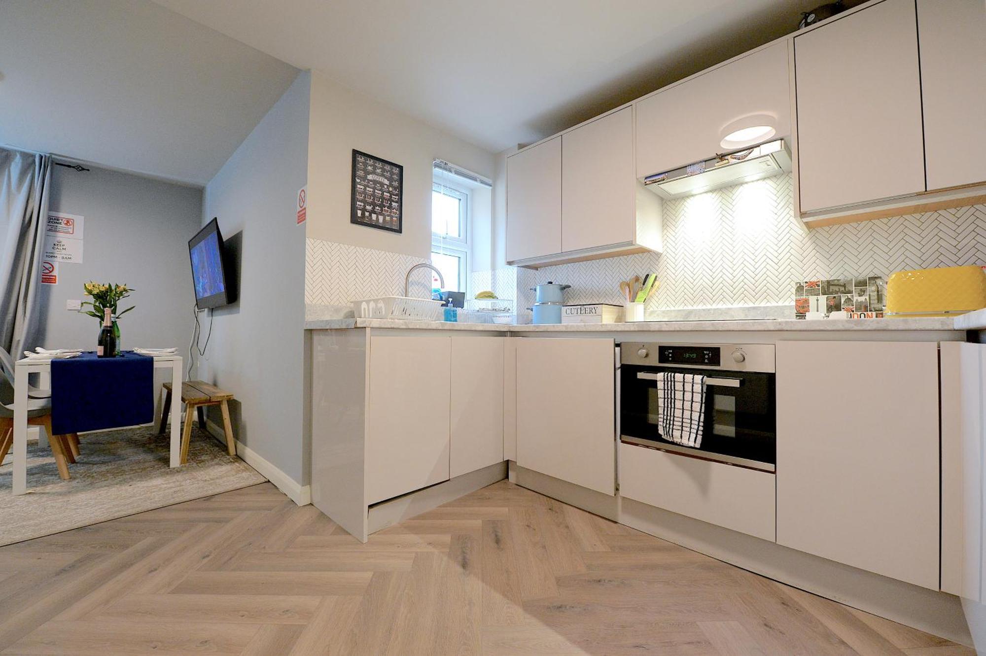 2 Bedroom Flat In Wood Green Piccadilly Line London Luaran gambar